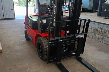 Электрический вилочный погрузчик OXLIFT RX30-2X