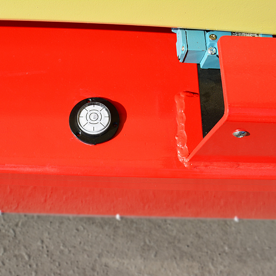 OXLIFT QZ-050-110 Самоходный (поводковый) подъемник ножничного типа с питанием от АКБ 11000 мм 500 кг